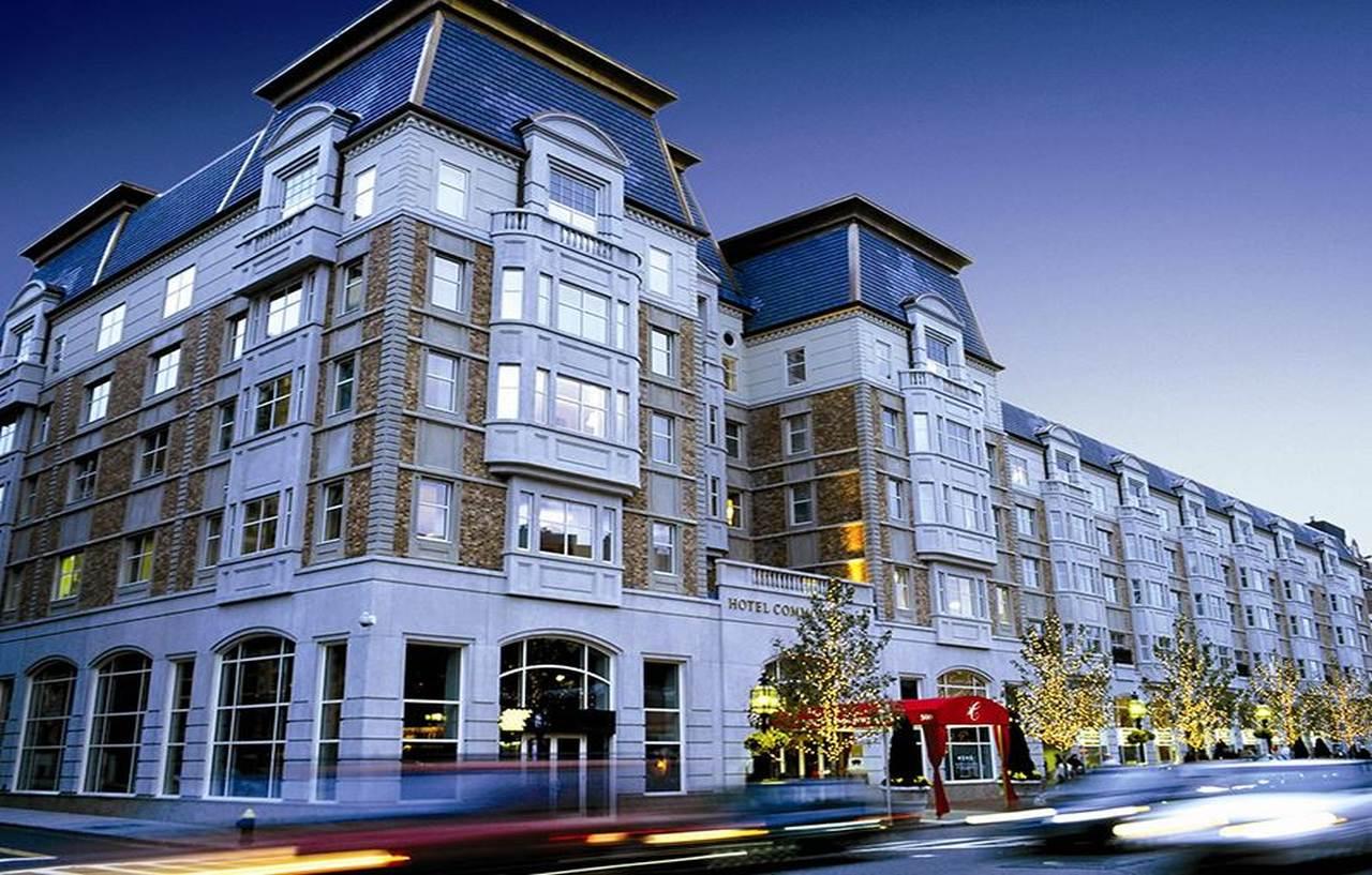 โรงแรมคอมมอนเวลท์ บอสตัน ภายนอก รูปภาพ The hotel in 2007
