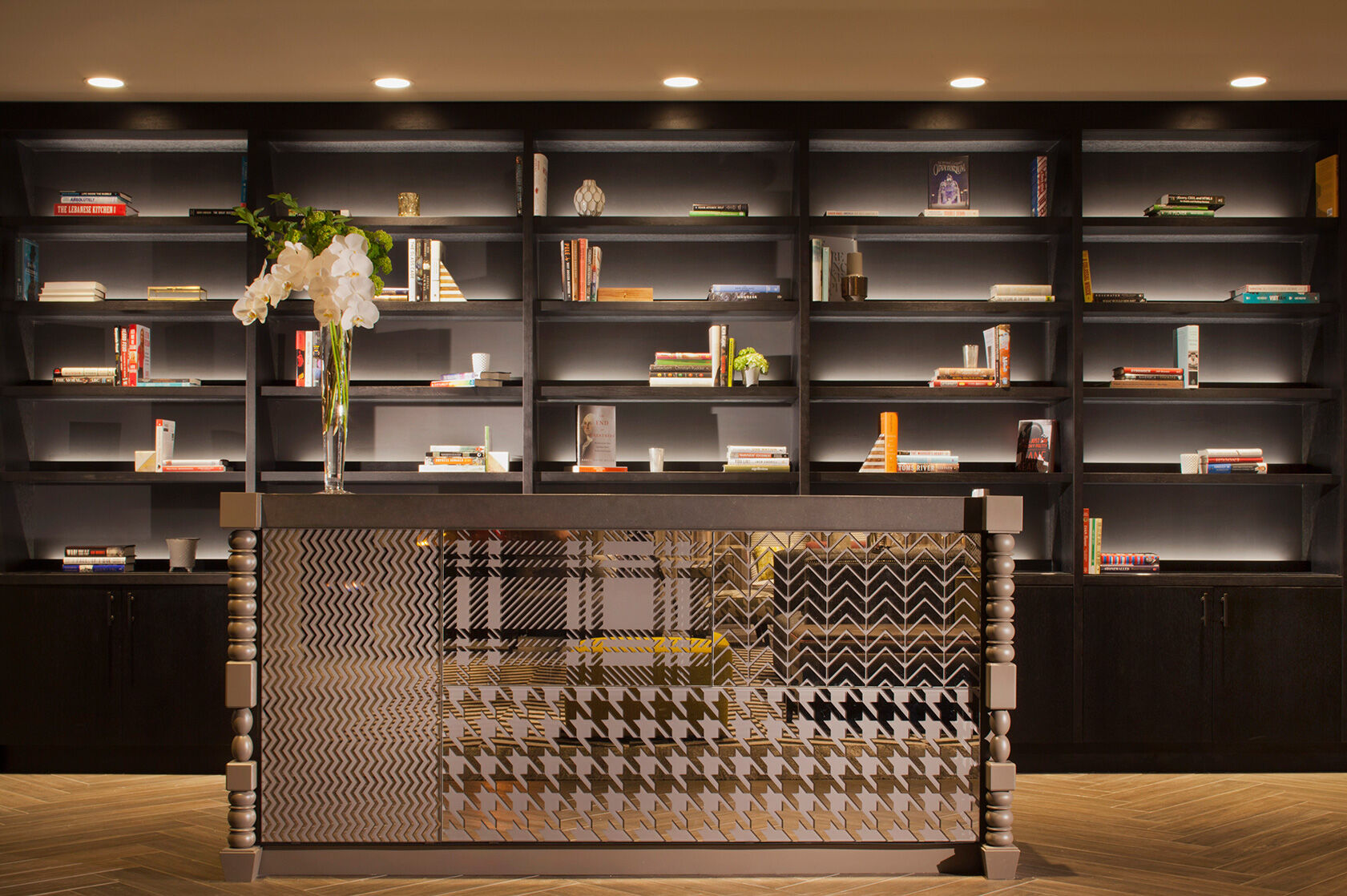โรงแรมคอมมอนเวลท์ บอสตัน ภายนอก รูปภาพ Library at The Hari